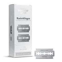 Die Rasierklingen der Brooklyn Soap Company im Jahrespack mit 100 Klingen in bester Qualität: Doppelseitig geschliffene Klingen für langanhaltende Schärfe und eine hautschonende, gründliche Rasur. Die Klingen mit platinbeschichteter Oberfläche passen perfekt zum Rasierhobel.